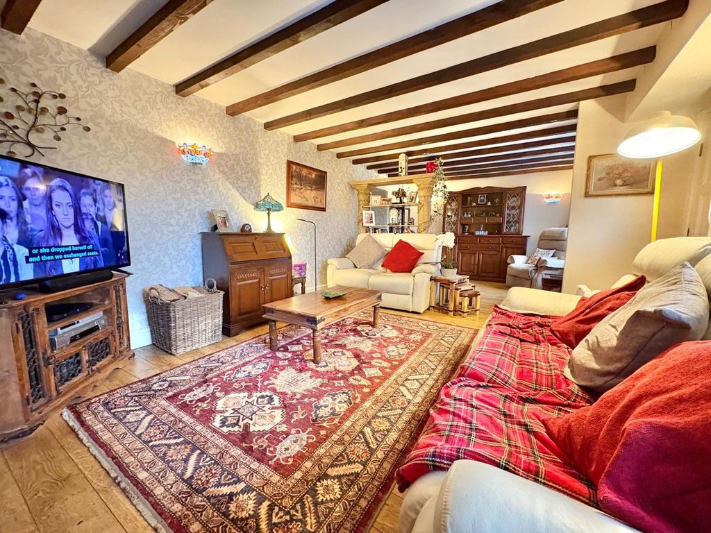 Property photo 3 of 33