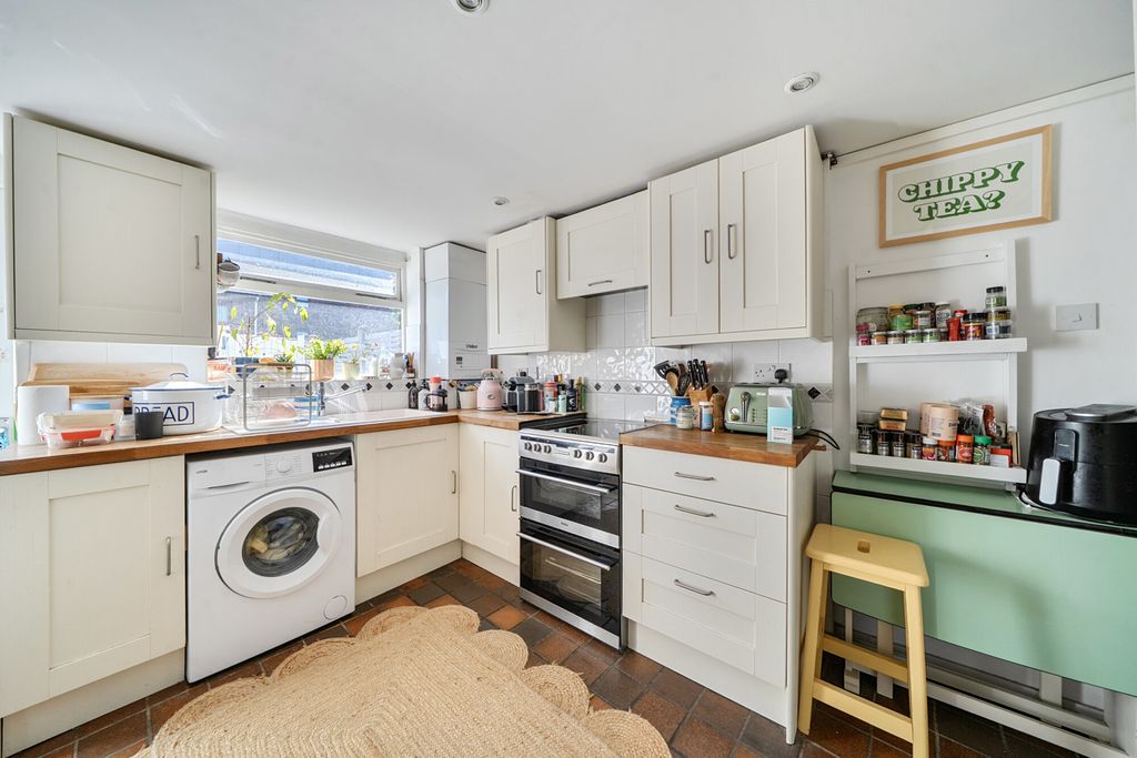 Property photo 2 of 17 1453905-7-69F4712...