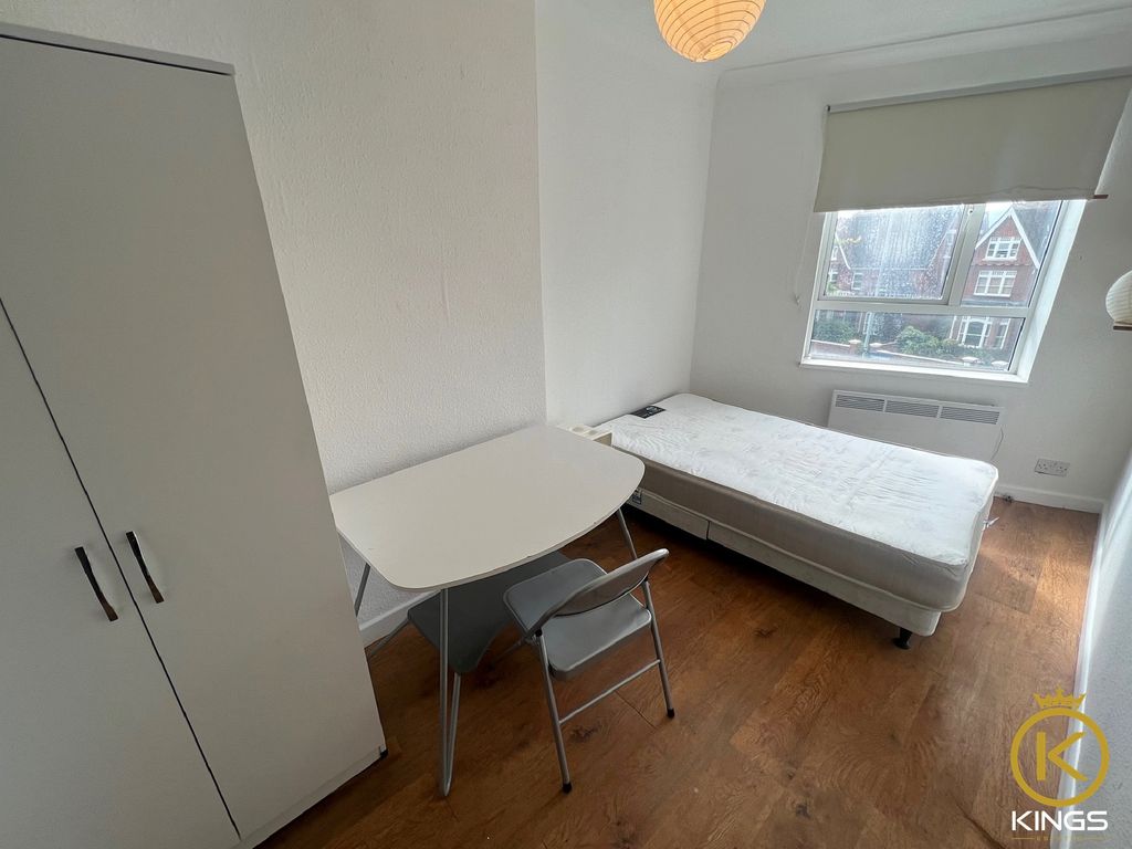 Property photo 2 of 7 1