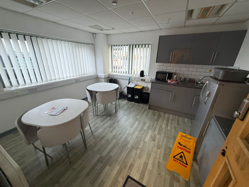 Property photo 3 of 6