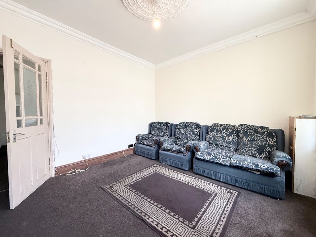 Property photo 2 of 16 4884421