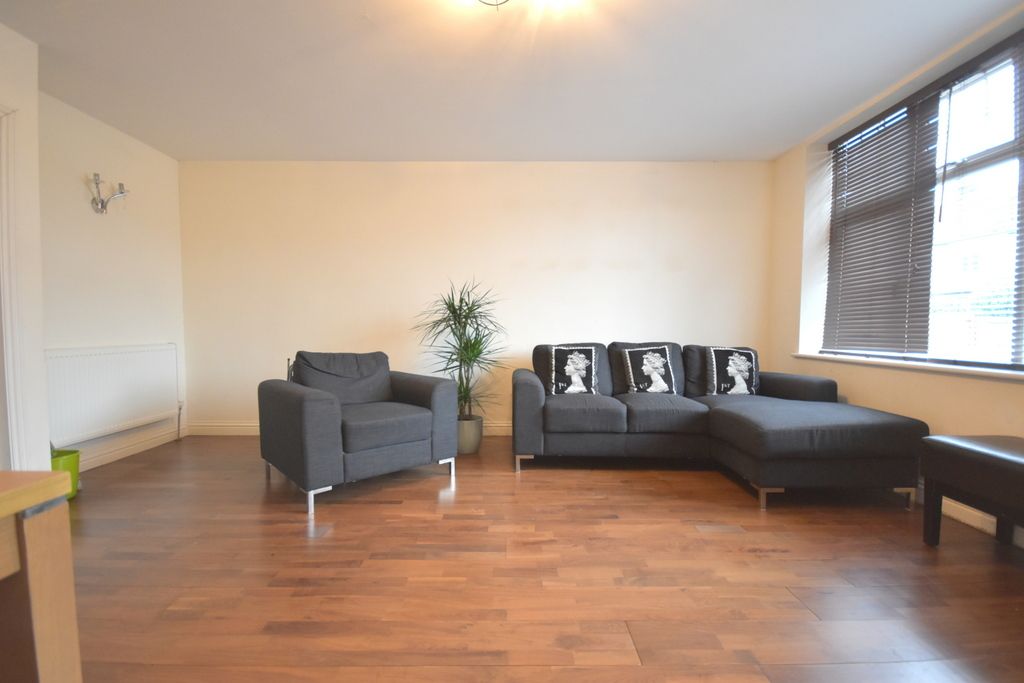 Property photo 2 of 13