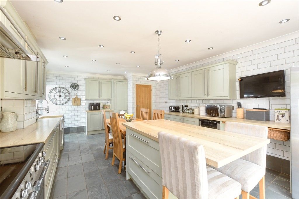Property photo 2 of 17 Kitchen/Diner