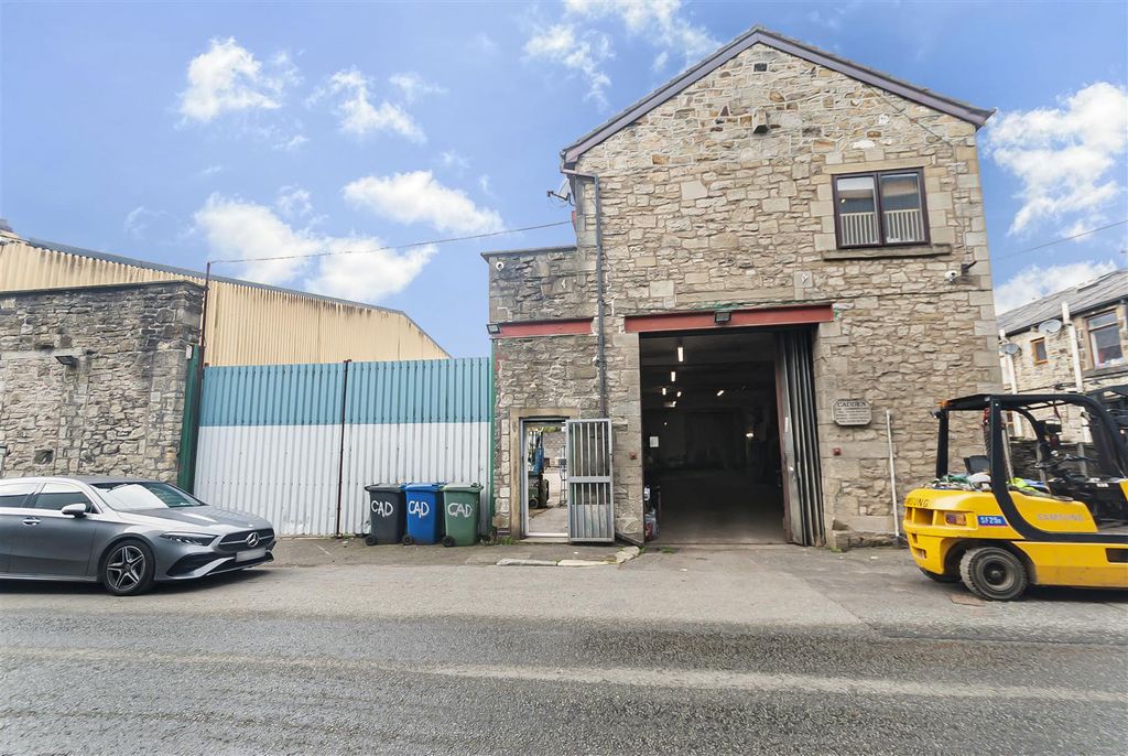 Property photo 1 of 27 Dsc_4584.Jpg