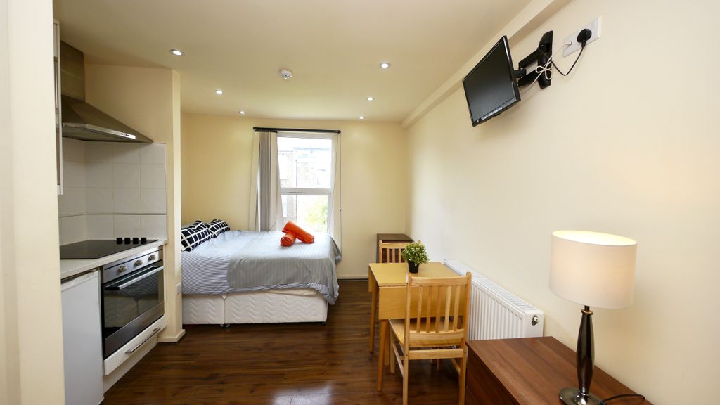 Property photo 2 of 3