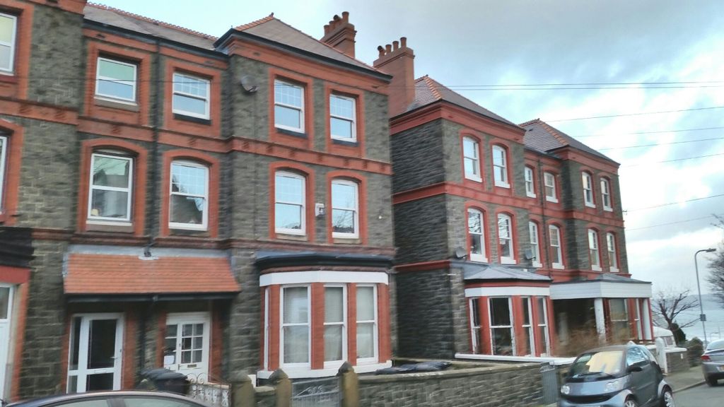 Property photo 1 of 8