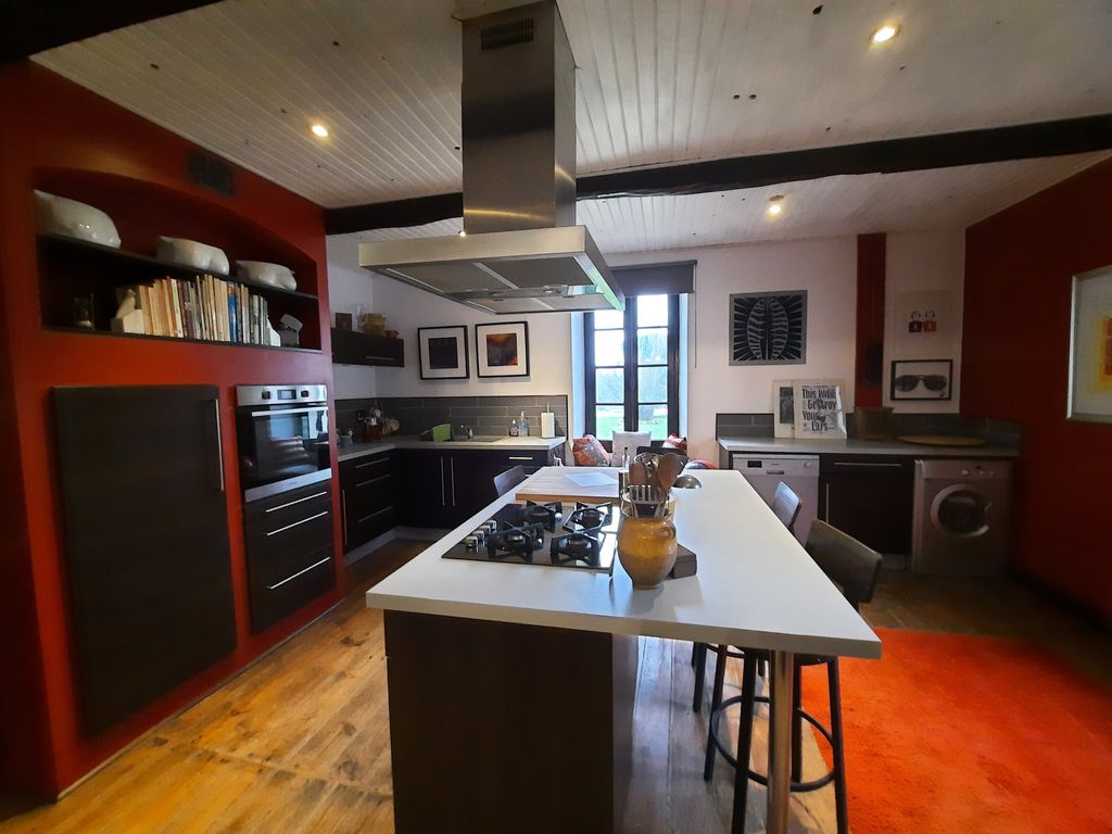 Property photo 3 of 26