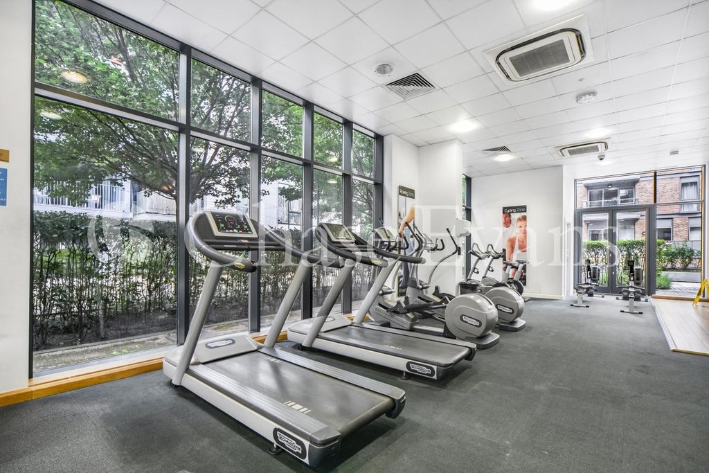 Property photo 3 of 9 Gymansium