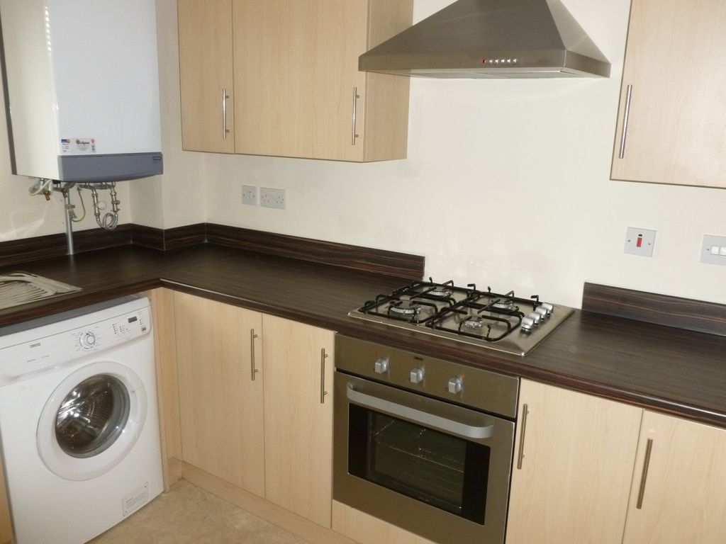 Property photo 3 of 7 Kitchen