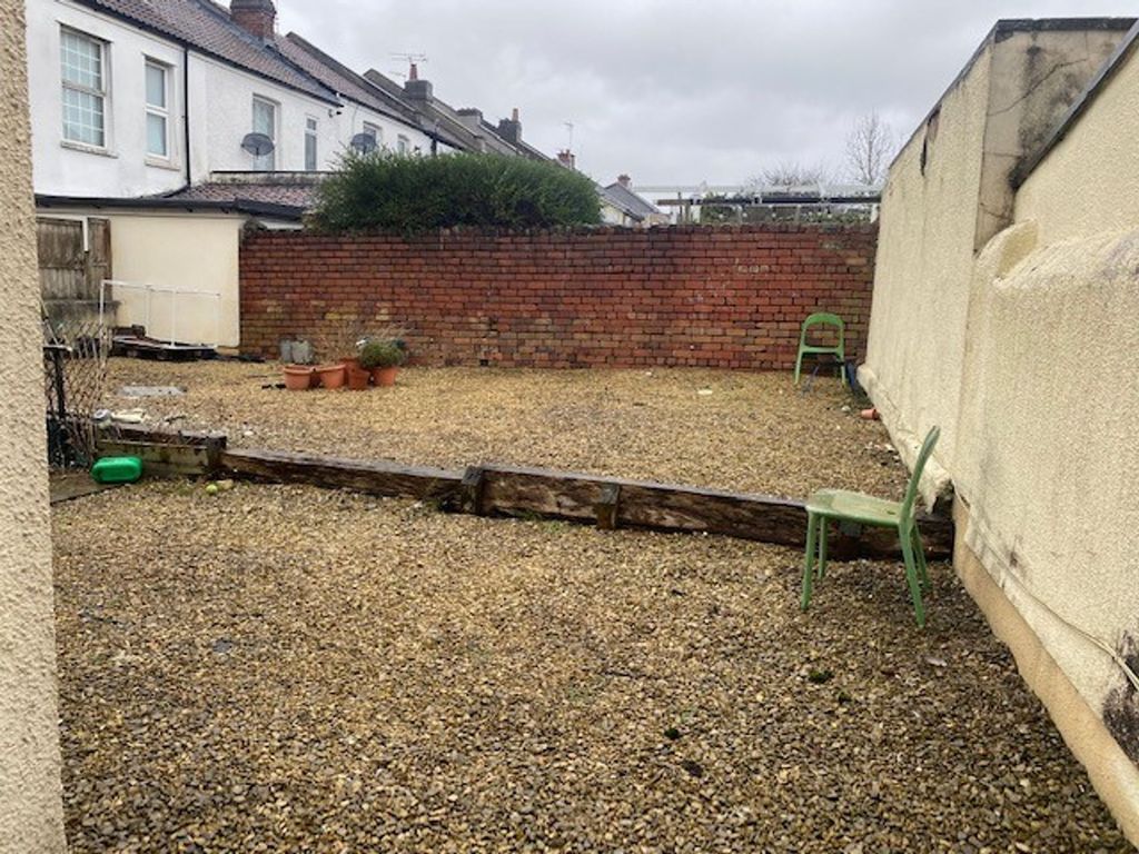 Property photo 3 of 10