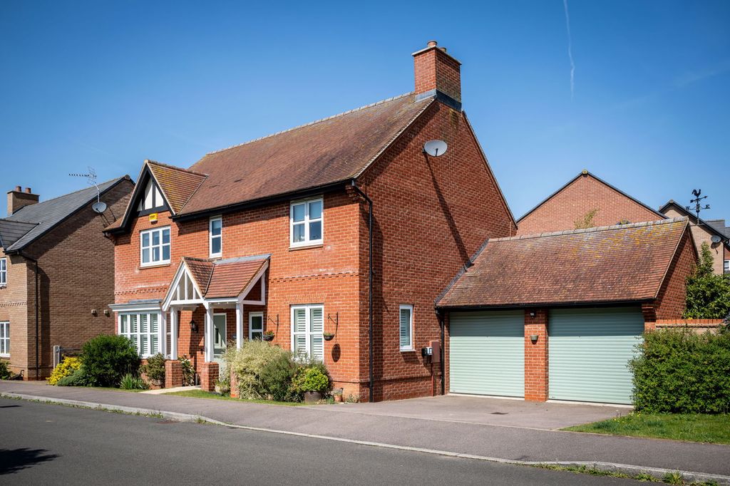 Property photo 2 of 29