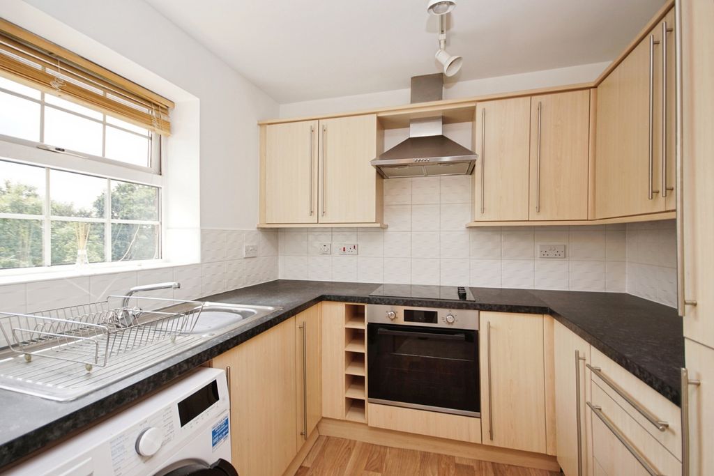 Property photo 2 of 18 Photo