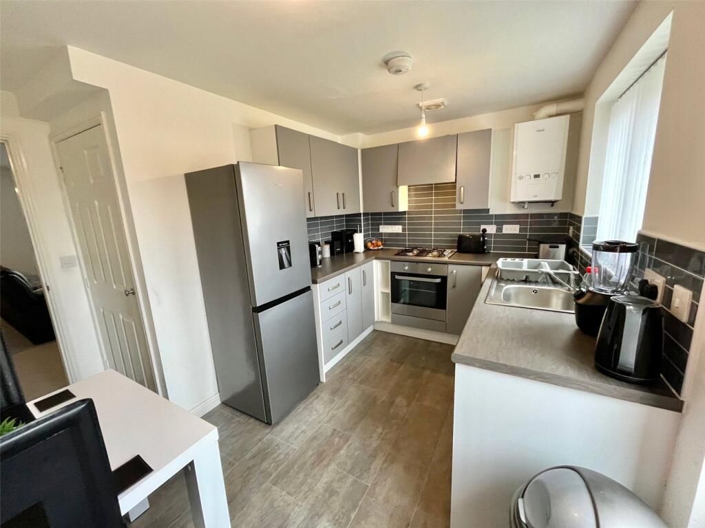 Property photo 2 of 13