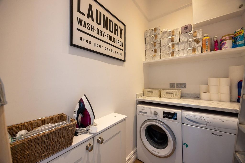 Additional image 21 of 3 bed flat for saleMontpellier Spa Road, Cheltenham, Gloucestershire GL50