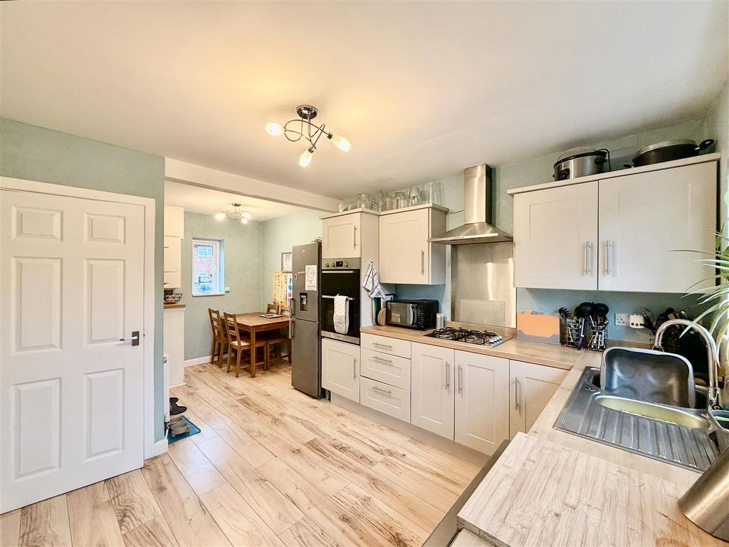 Property photo 2 of 23 2