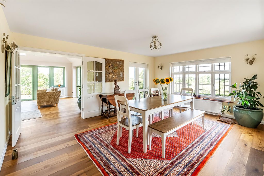 Property photo 3 of 25 Image