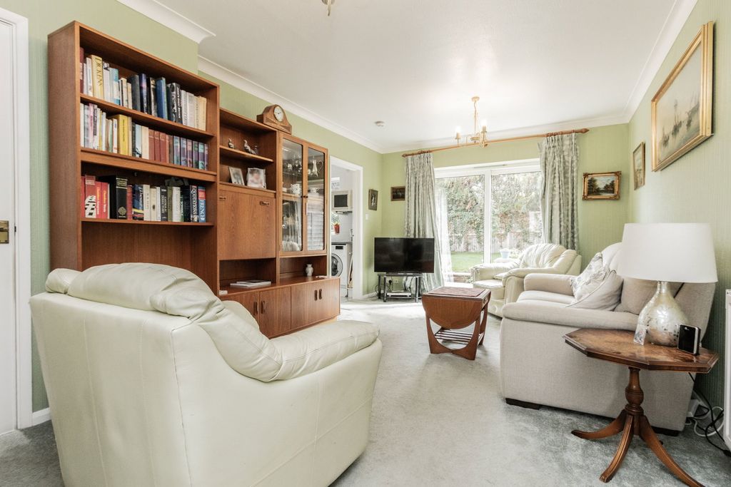 Property photo 3 of 11