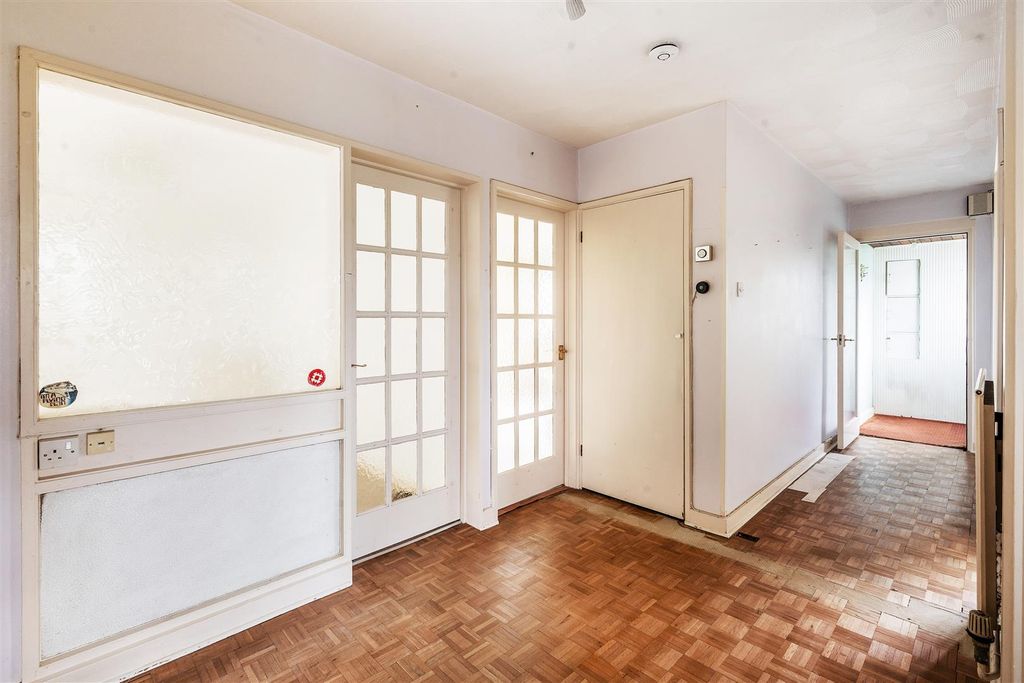 Property photo 3 of 19 21-Moat-Court-13.Jpg