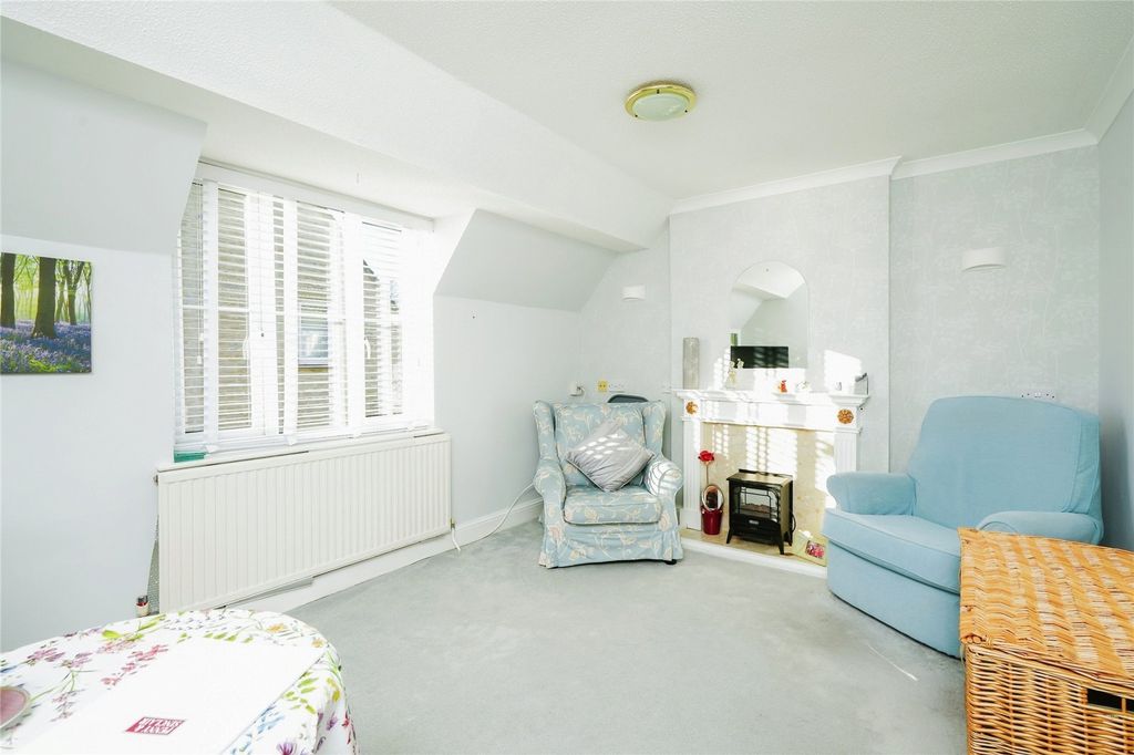 Property photo 3 of 11 Picture No. 19