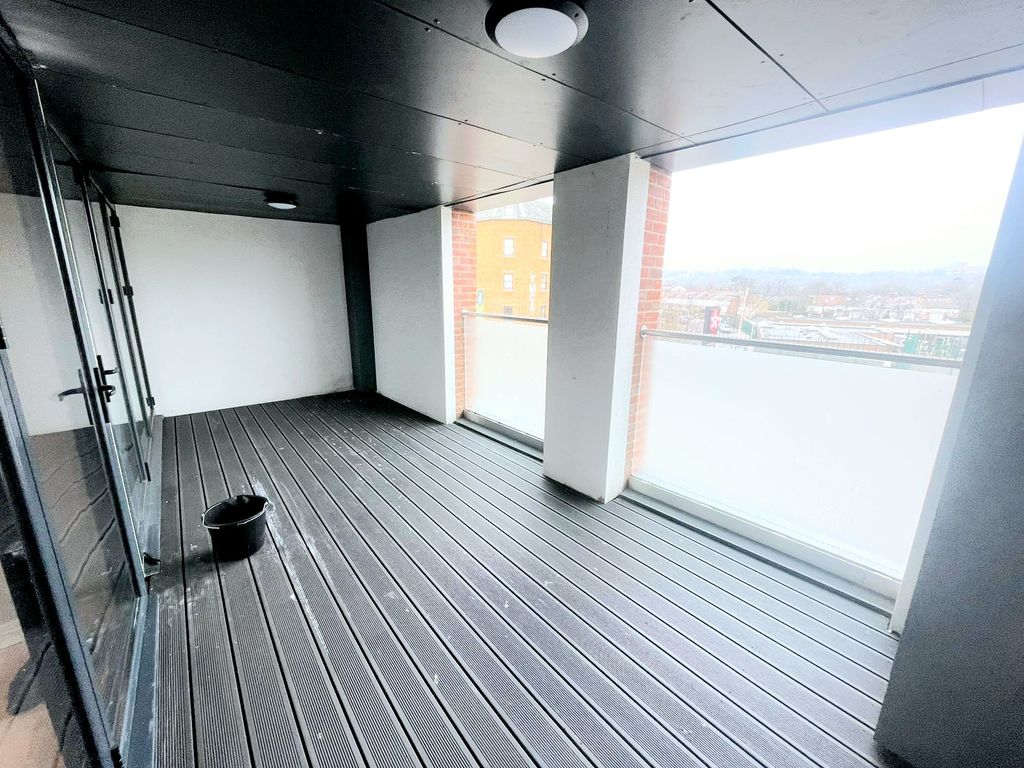 Property photo 3 of 7 Photo 2