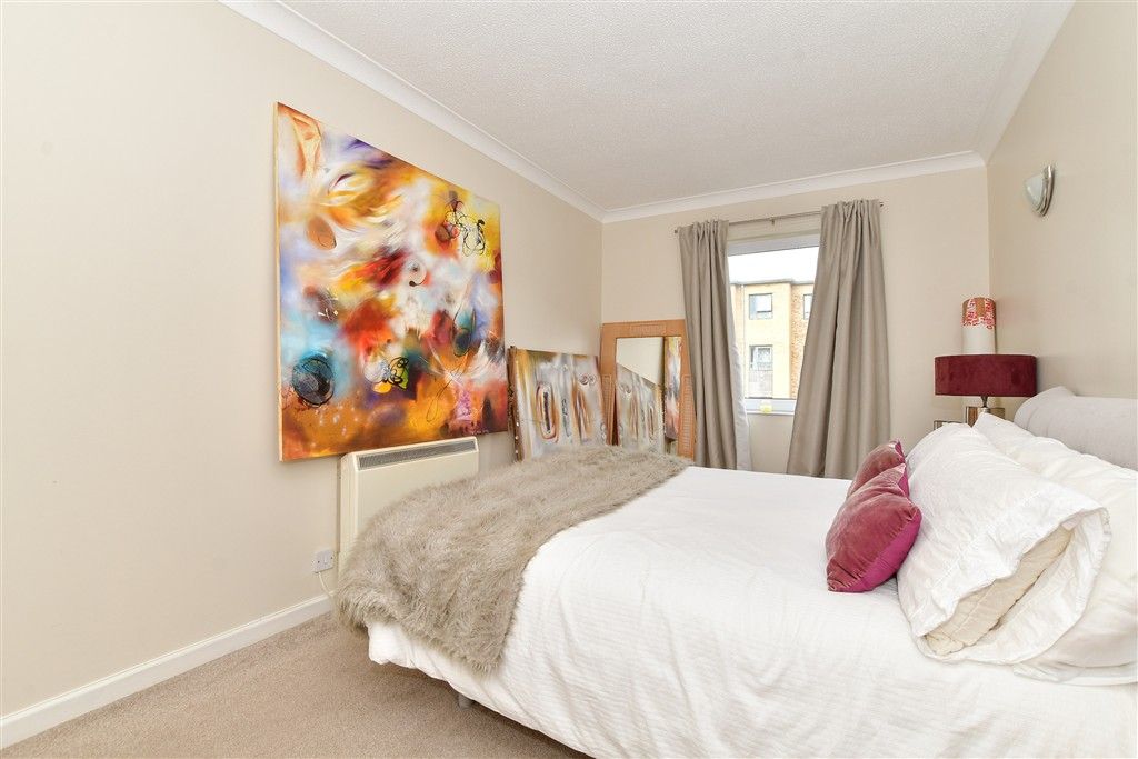 Property photo 2 of 11 Bedroom