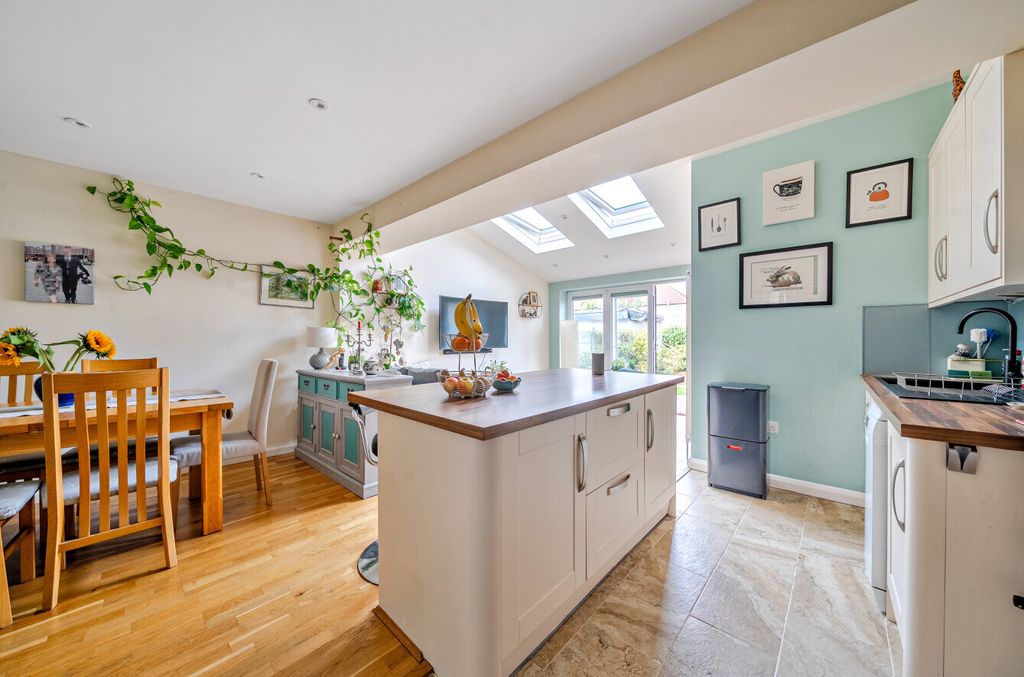 Property photo 1 of 19 Picture No. 17