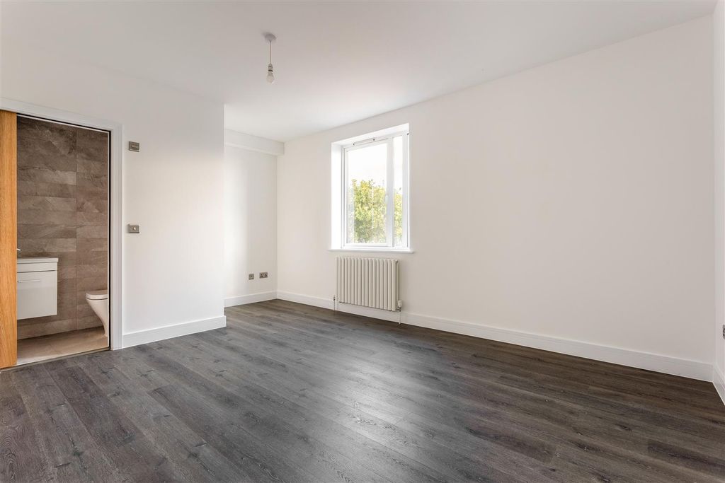 Property photo 2 of 19 First Floor Flat Cuthbert Site-1.Jpg