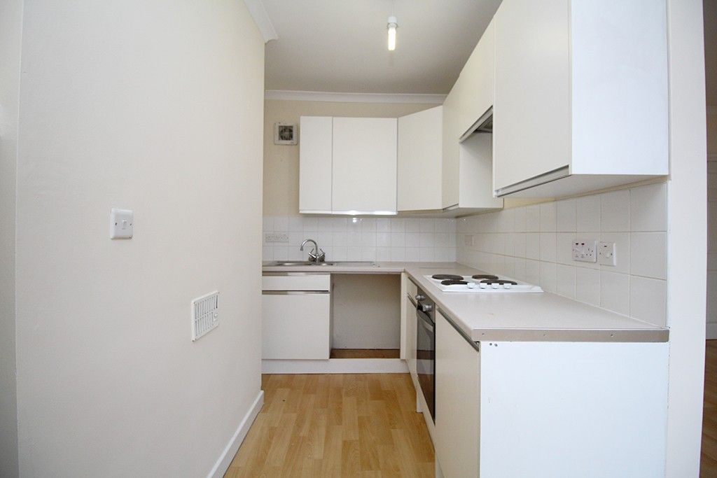 Property photo 2 of 21 Kitchen