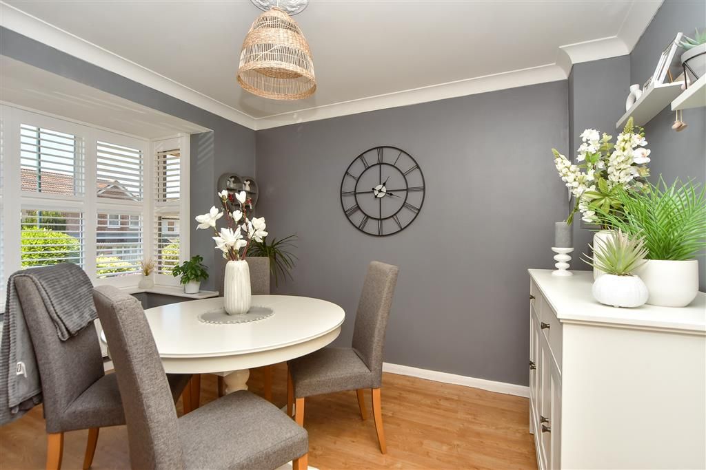 Property photo 2 of 11 Dining Room