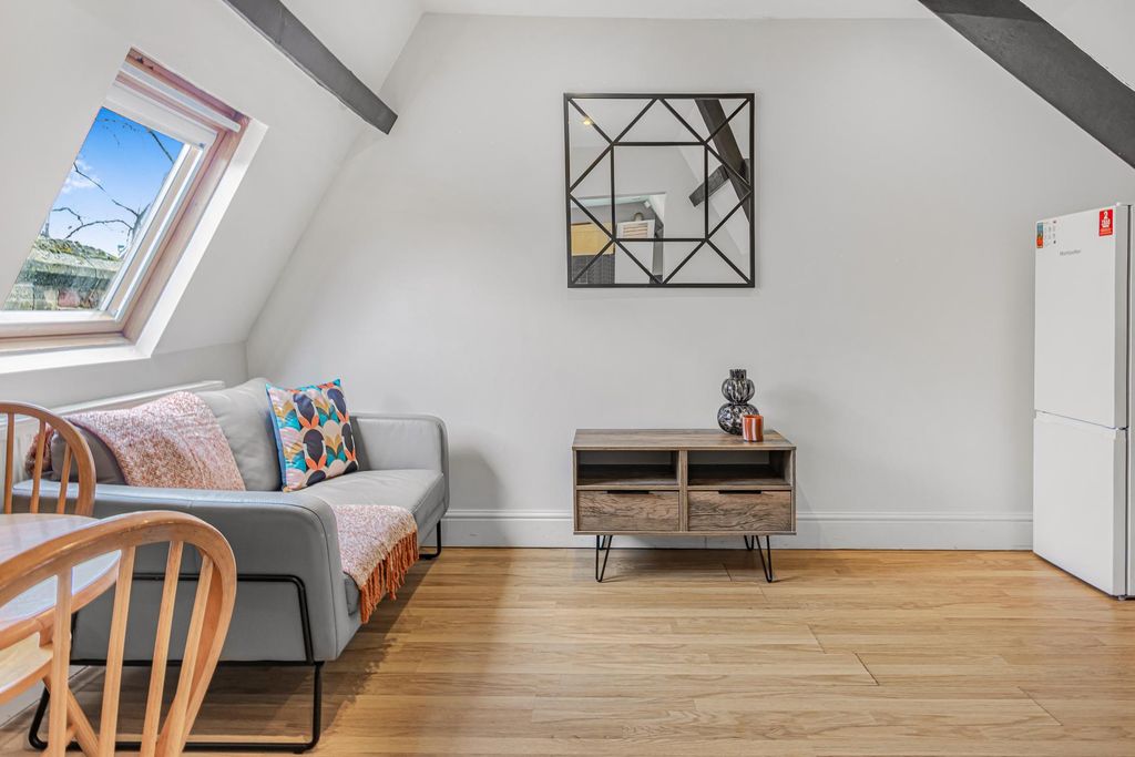 Property photo 3 of 8 Property Photo