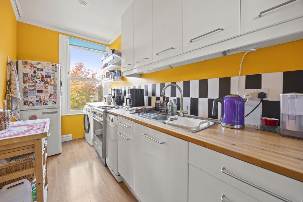 Property photo 3 of 12 Photo 15