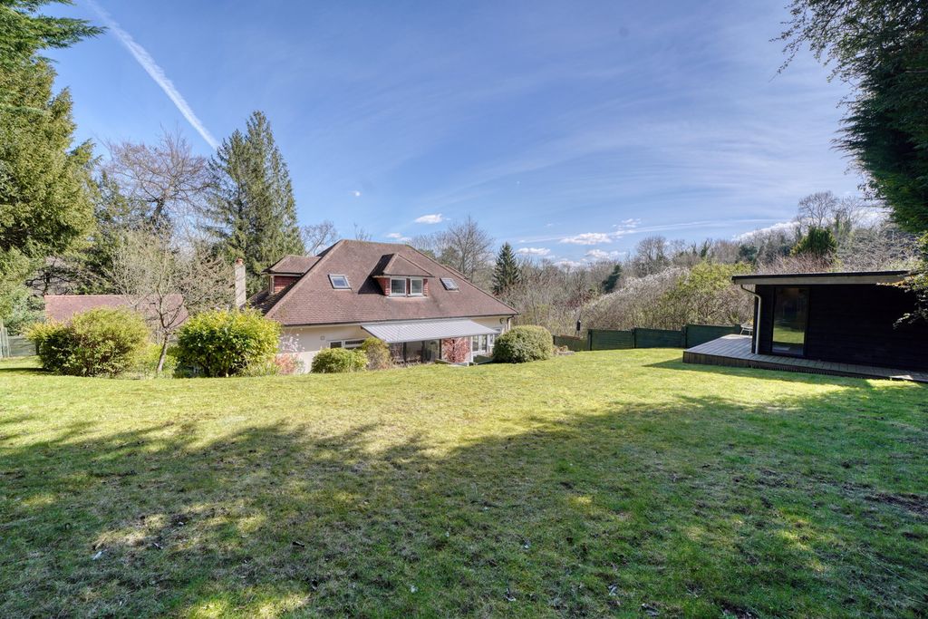 Property photo 1 of 30