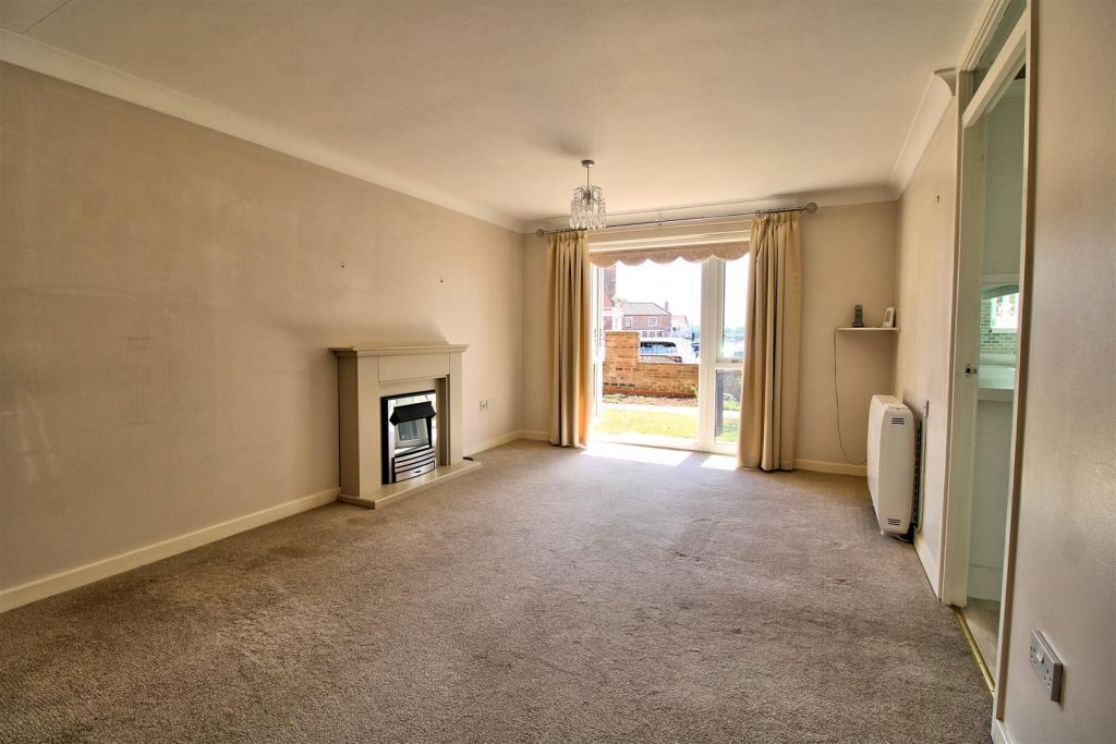 Property photo 2 of 11