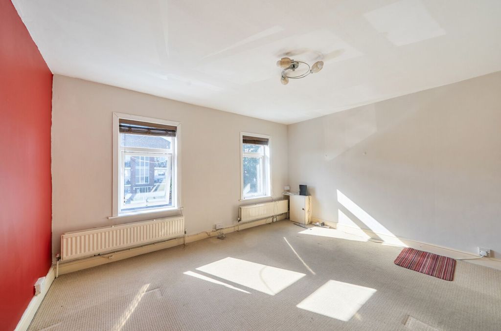 Property photo 1 of 17 1468725-12-6A171A...