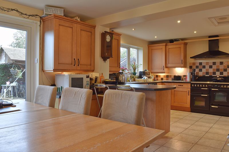 Property photo 3 of 13 Photo 10