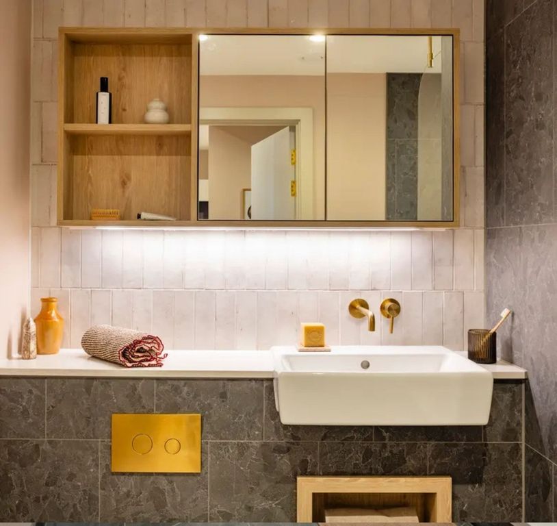 Property photo 1 of 2