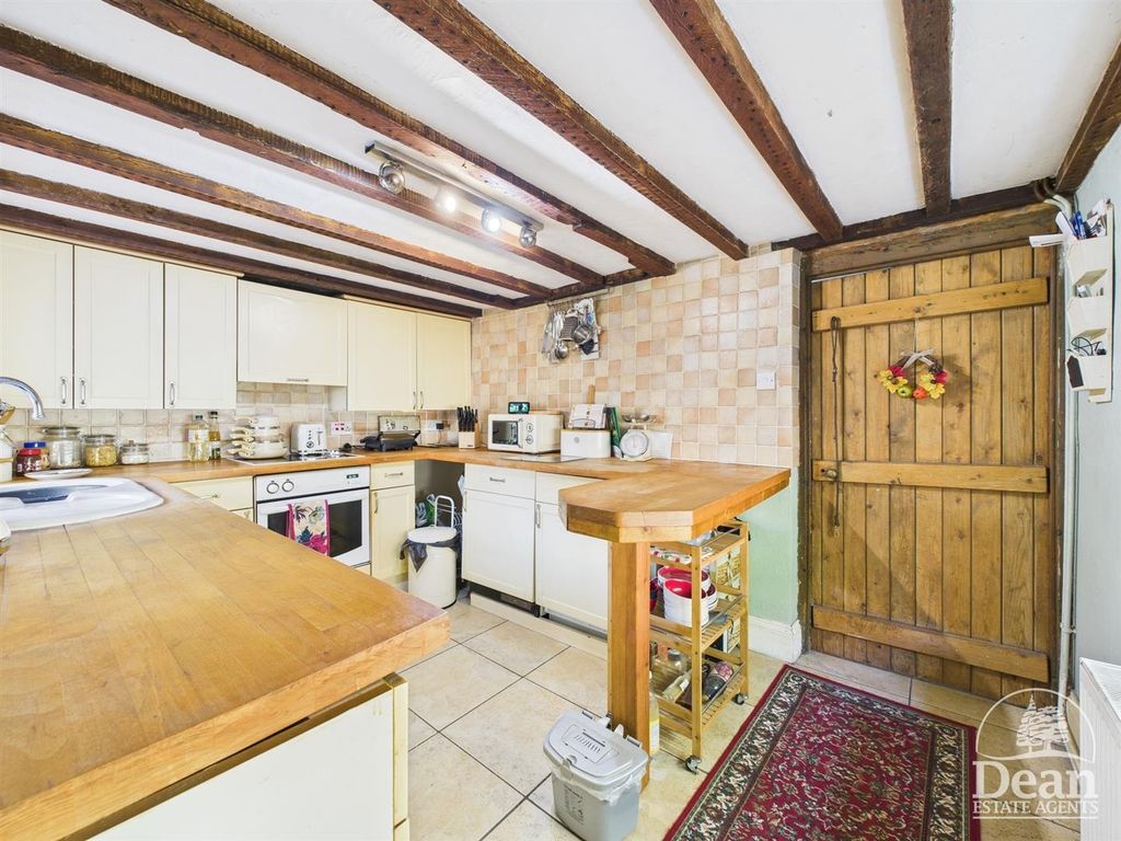 Property photo 3 of 21