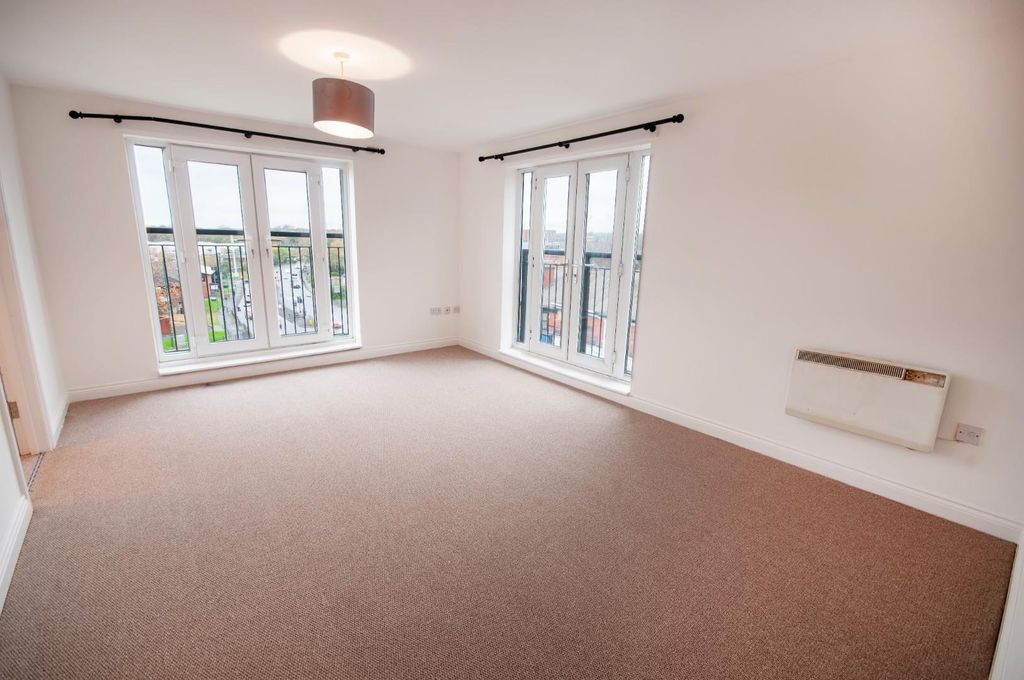 Property photo 2 of 11 Lounge