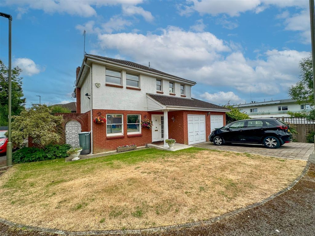 Property photo 1 of 26 2 Rawlins Close, N3 (26)-Edit.Jpg