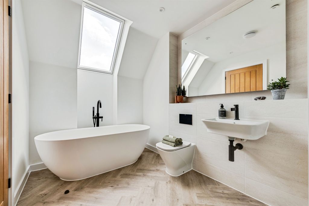 Property photo 3 of 25