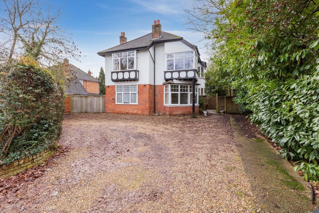 Property photo 1 of 21