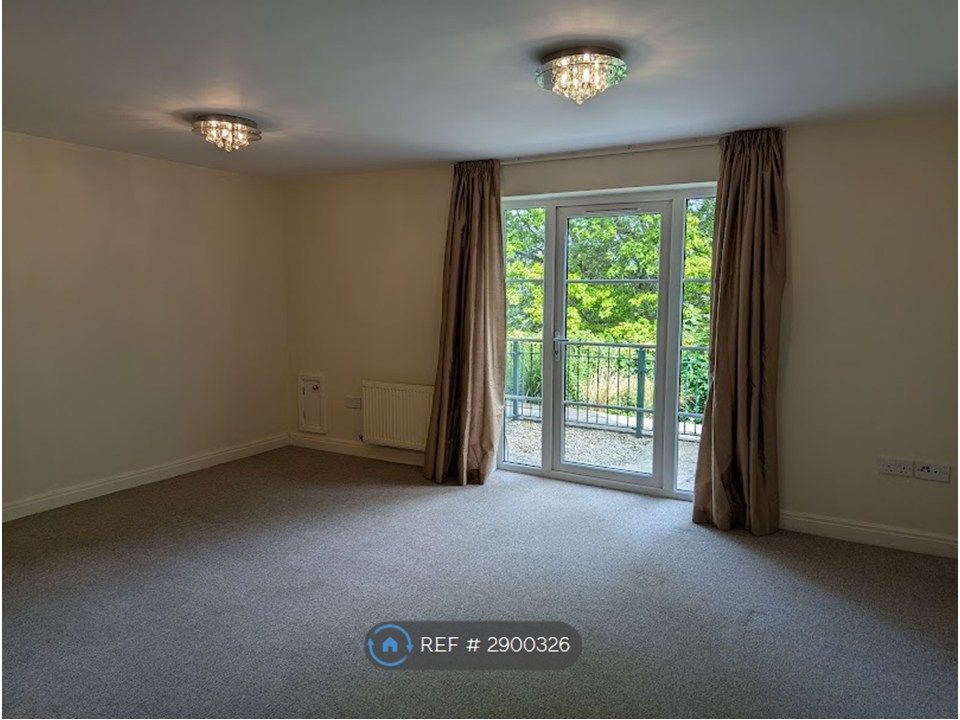 Property photo 2 of 8 Living Room