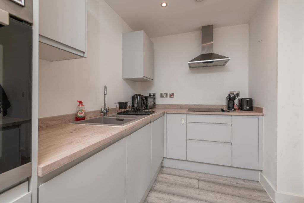 Property photo 1 of 3