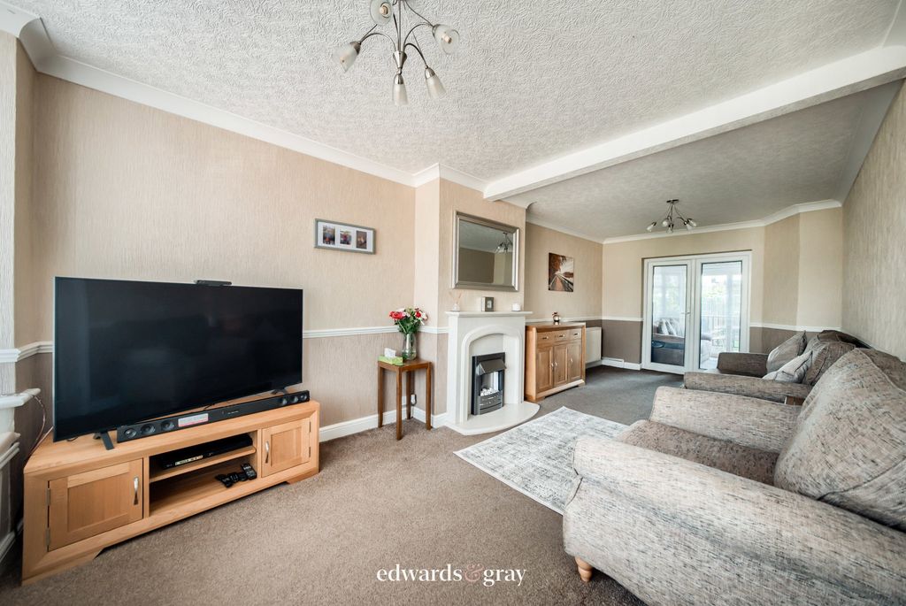 Property photo 2 of 22