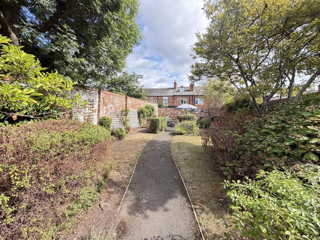 Property photo 3 of 16 Img_9723.Jpg