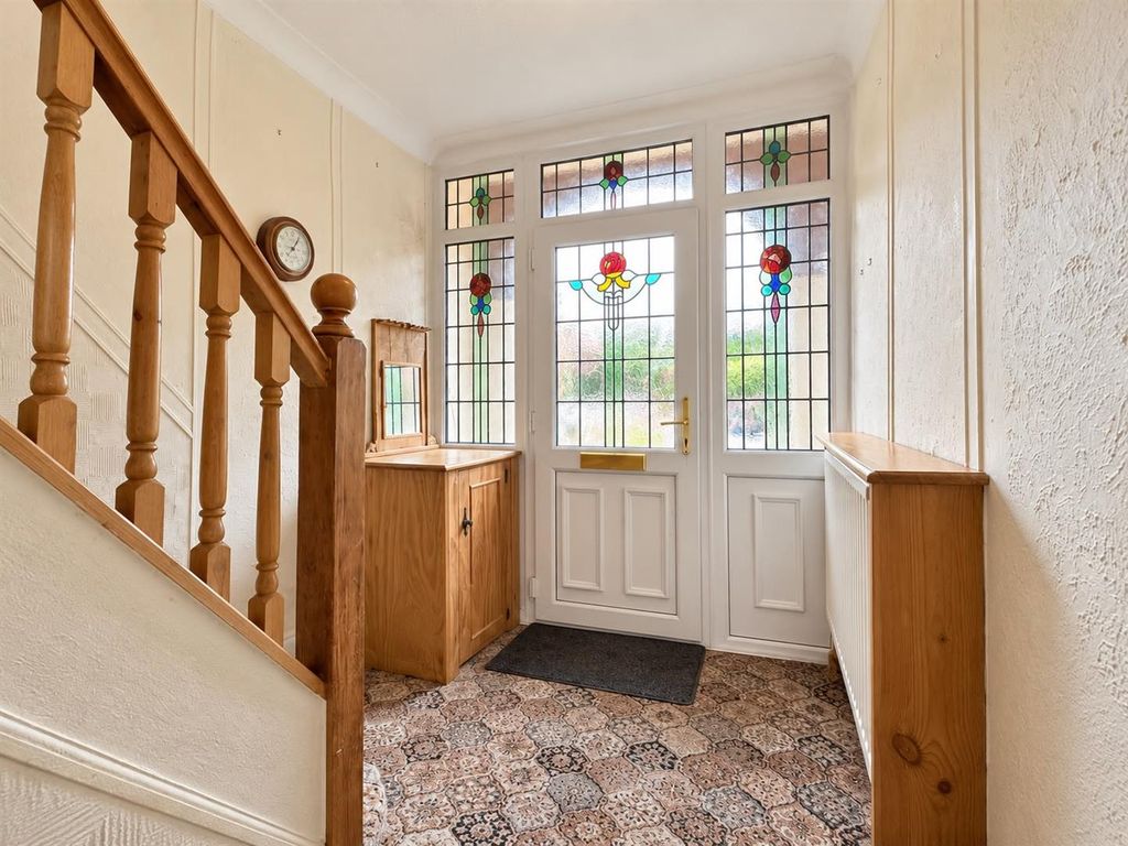 Property photo 3 of 26 Entrance Hallway