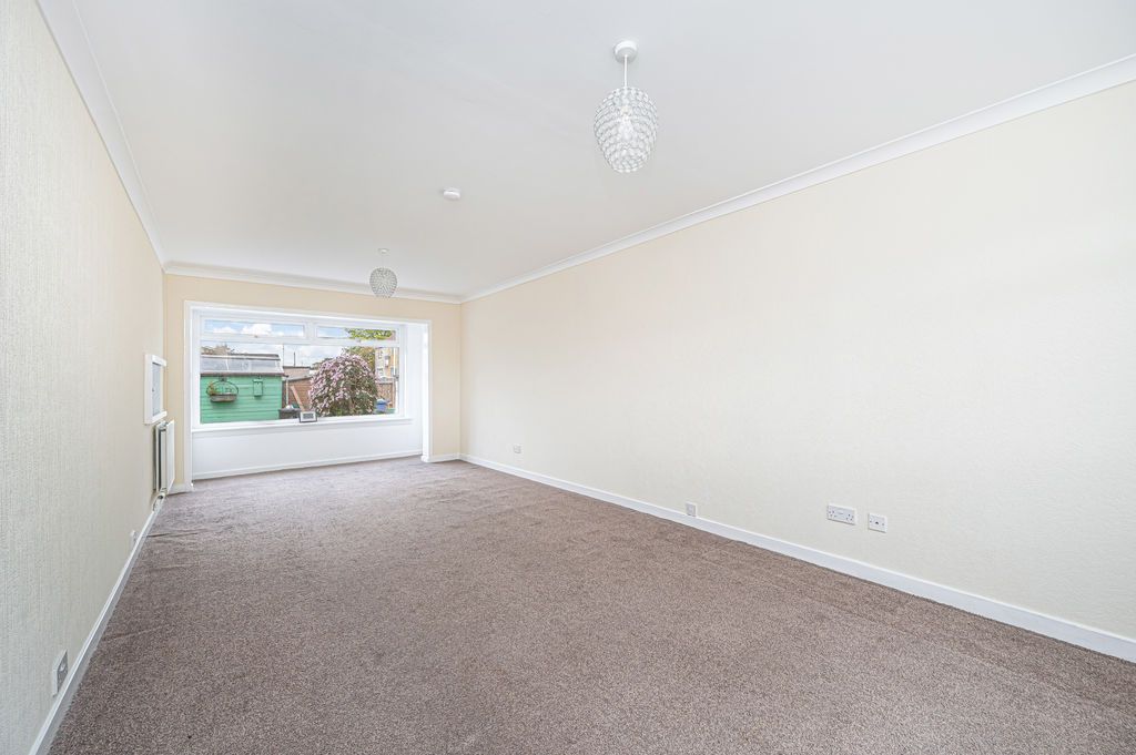 Property photo 3 of 22 Lounge With Open Plan Dining Area
