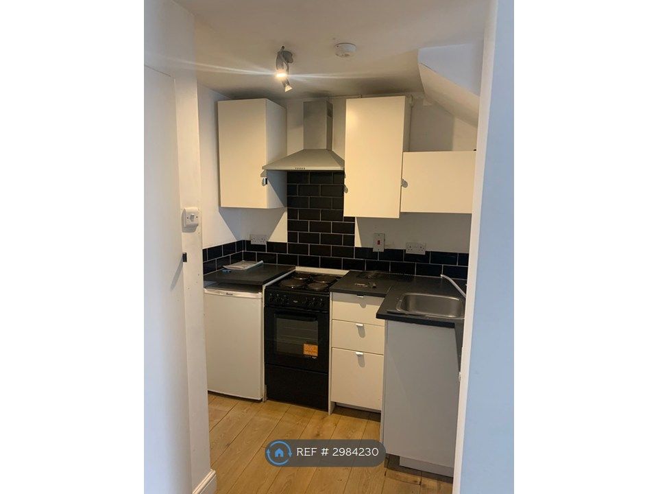 Property photo 2 of 13 Kitchen