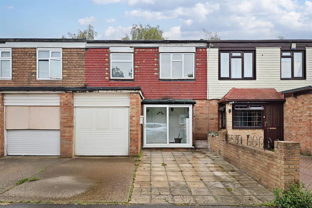 Property photo 1 of 17 Rowan Avenue