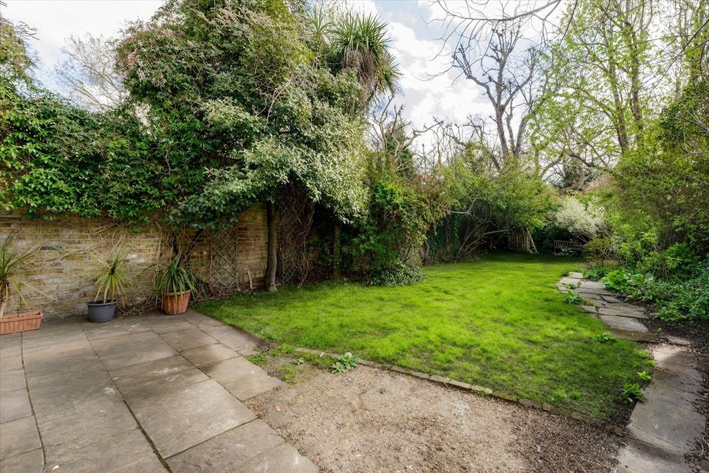 Property photo 3 of 11